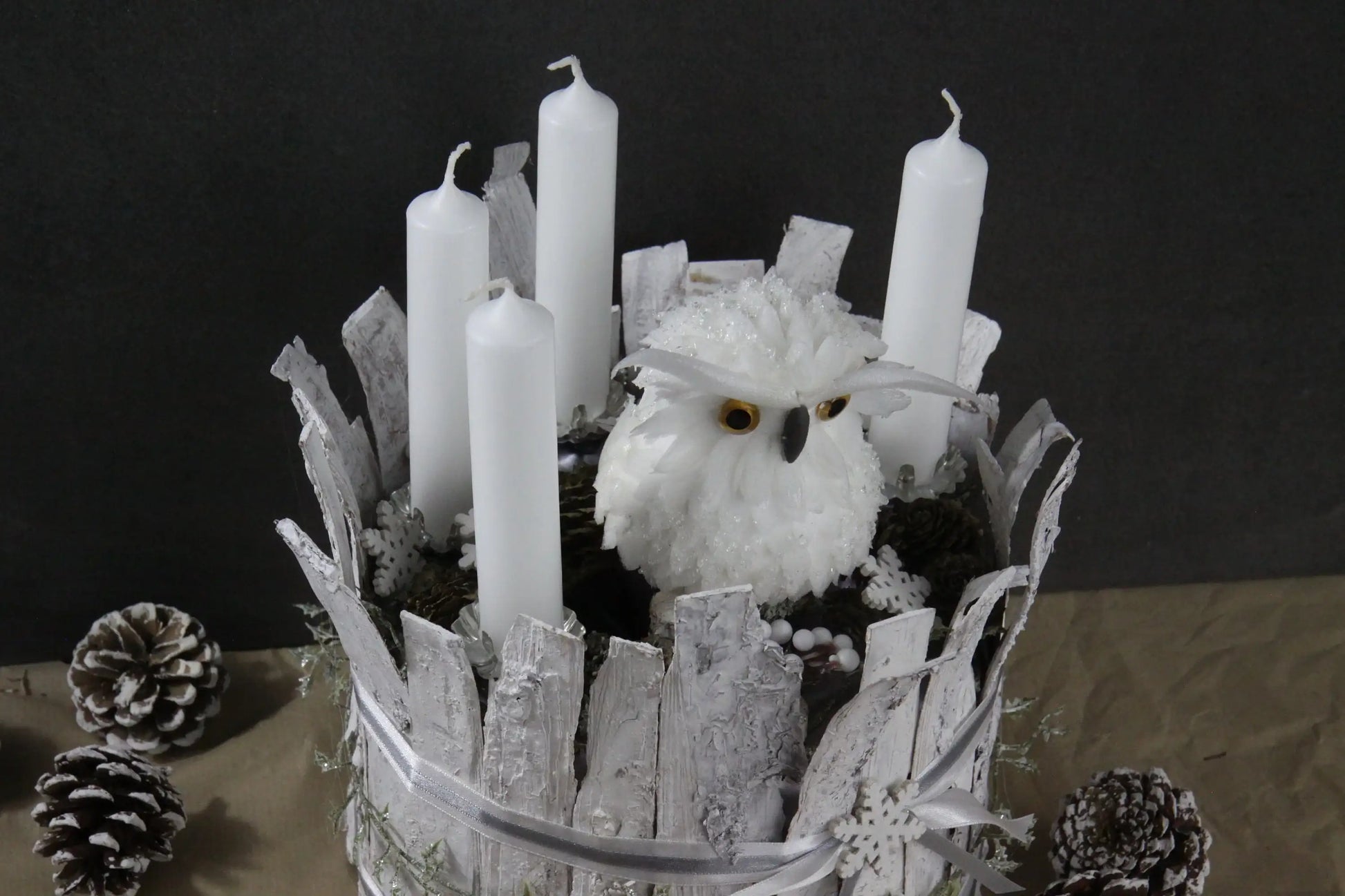 Adventskranz Adventskalender – handgemacht aus Seiden- und Kunstblumen, langlebig & pflegeleicht von SarahsFlowerStudio