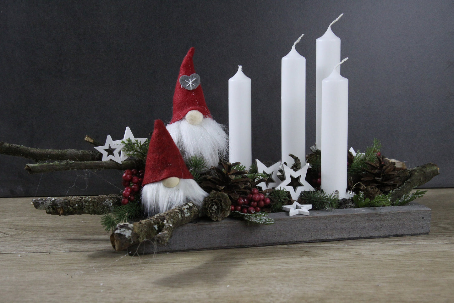 Weihnachtskranz – handgefertigt Rot – Seidenblumen & Kunstblumen – SarahsFlowerStudio
