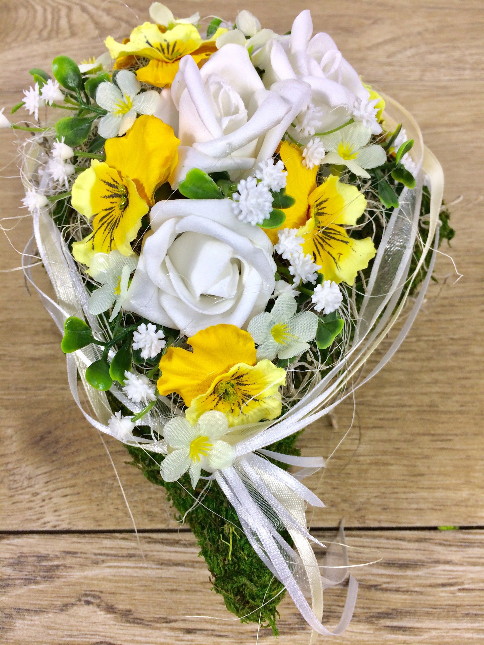Seidenblumen Grabherz Rose mit Stiefmütterchen – Grabdekorat 2 – Grabgesteck – SarahsFlowerStudio