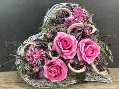 Grabgesteck Rose Dahlie Grabschmuck Herz Farbwunsch Grabdeko Grabdekoration – handgemacht aus Seiden- und Kunstblumen, langlebig & pflegeleicht von SarahsFlowerStudio