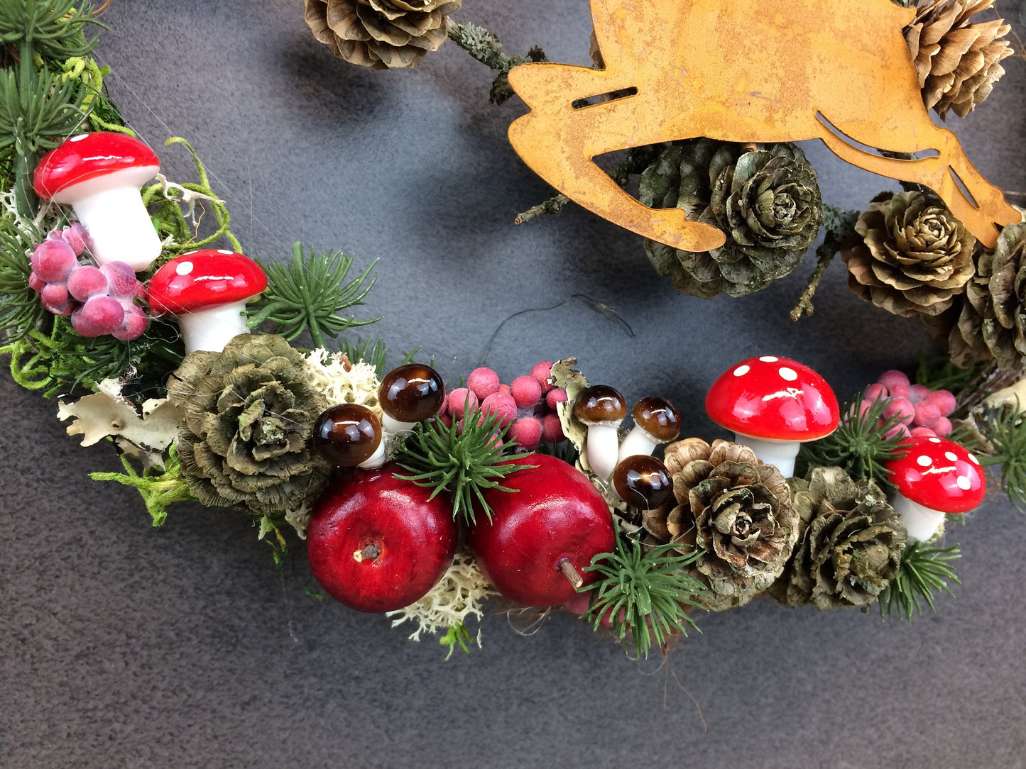 Türkranz Herbst mit Eicheln und Zapfen – stimmungsvolle Haustürdeko – Türkranz – SarahsFlowerStudio