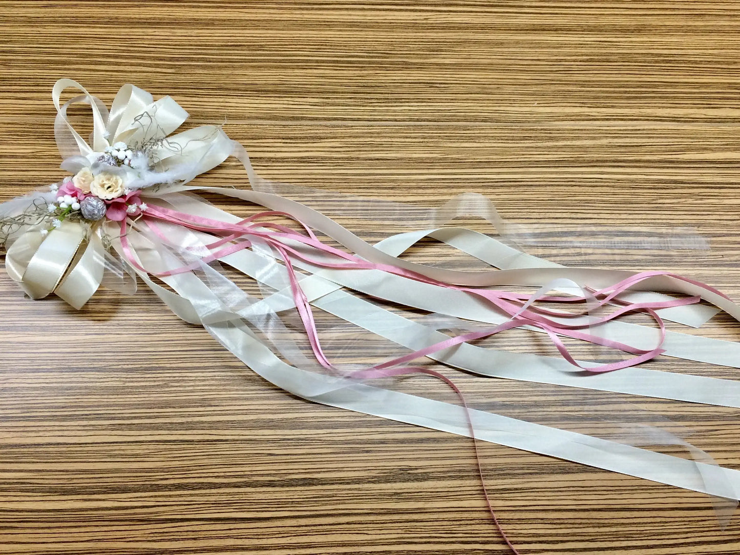 2 Schleifen 60cmx25cm Autoschleifen für Seitenspiegel Kirchenbank in Wunschfarbe große Schleife Dekoration Rose – handgemacht aus Seiden- und Kunstblumen, langlebig & pflegeleicht von SarahsFlowerStudio