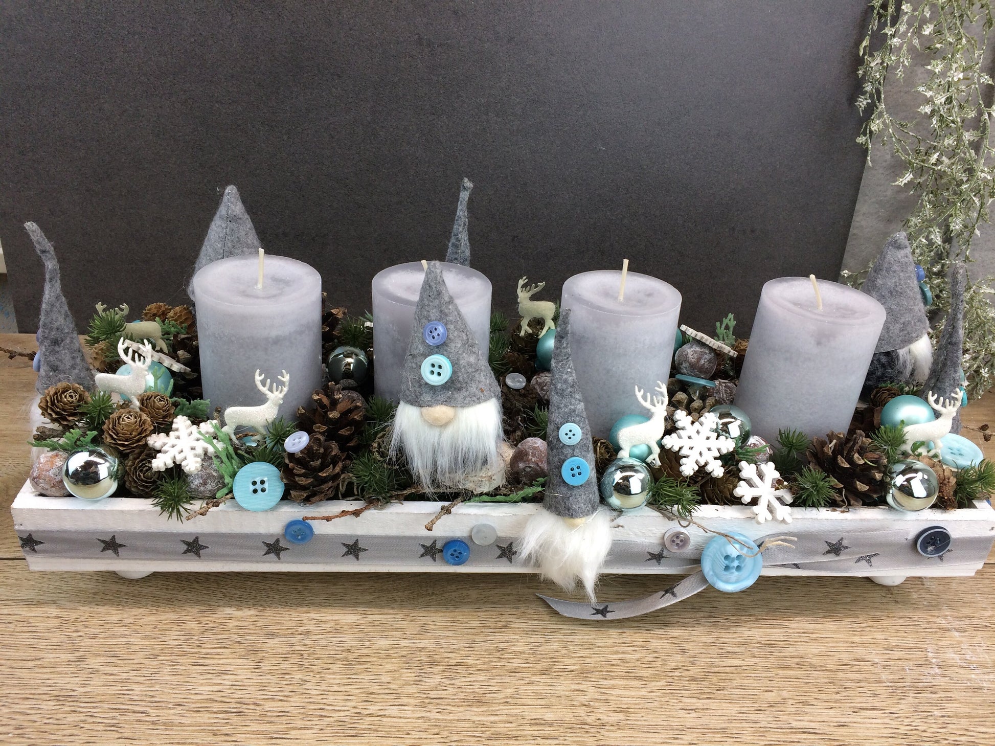 Adventsgesteck Tablett länglich – Advent Tischdeko mehrjährig – Adventsgesteck – SarahsFlowerStudio