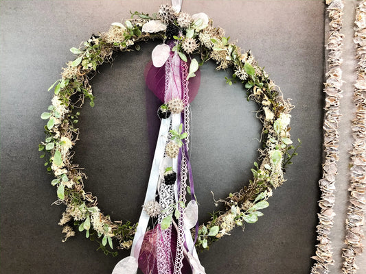 Türkranz ganzjährig Modern Türdeko Tür Schmuck Wunschgröße ganzjährig Boho Skelettblätter Band Filz Spitzenband Herbst – handgemacht aus Seiden- und Kunstblumen, langlebig & pflegeleicht von SarahsFlowerStudio