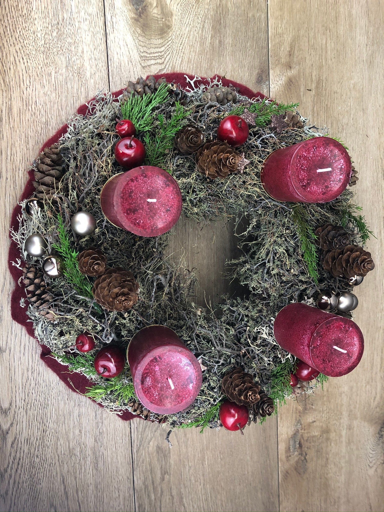 Adventskranz rund mit Zapfen – Naturmaterialien mehrjährig – Adventskranz – SarahsFlowerStudio