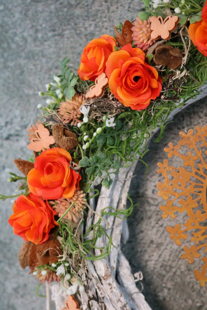 Türkranz Türdeko Türschmuck Willkommen Herz Rost Modern ganzjährig Tür Schmuck Rose Schleierkraut – handgemacht aus Seiden- und Kunstblumen, langlebig & pflegeleicht von SarahsFlowerStudio