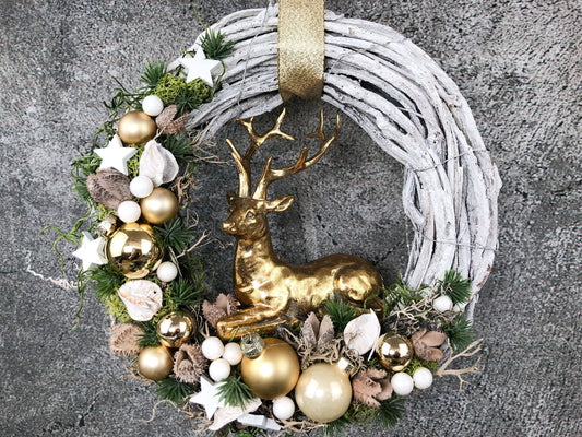 Weihnachtskranz Hirsch – Türkranz Weihnachten Tanne handgefertigt – Türkranz Weihnachten – SarahsFlowerStudio