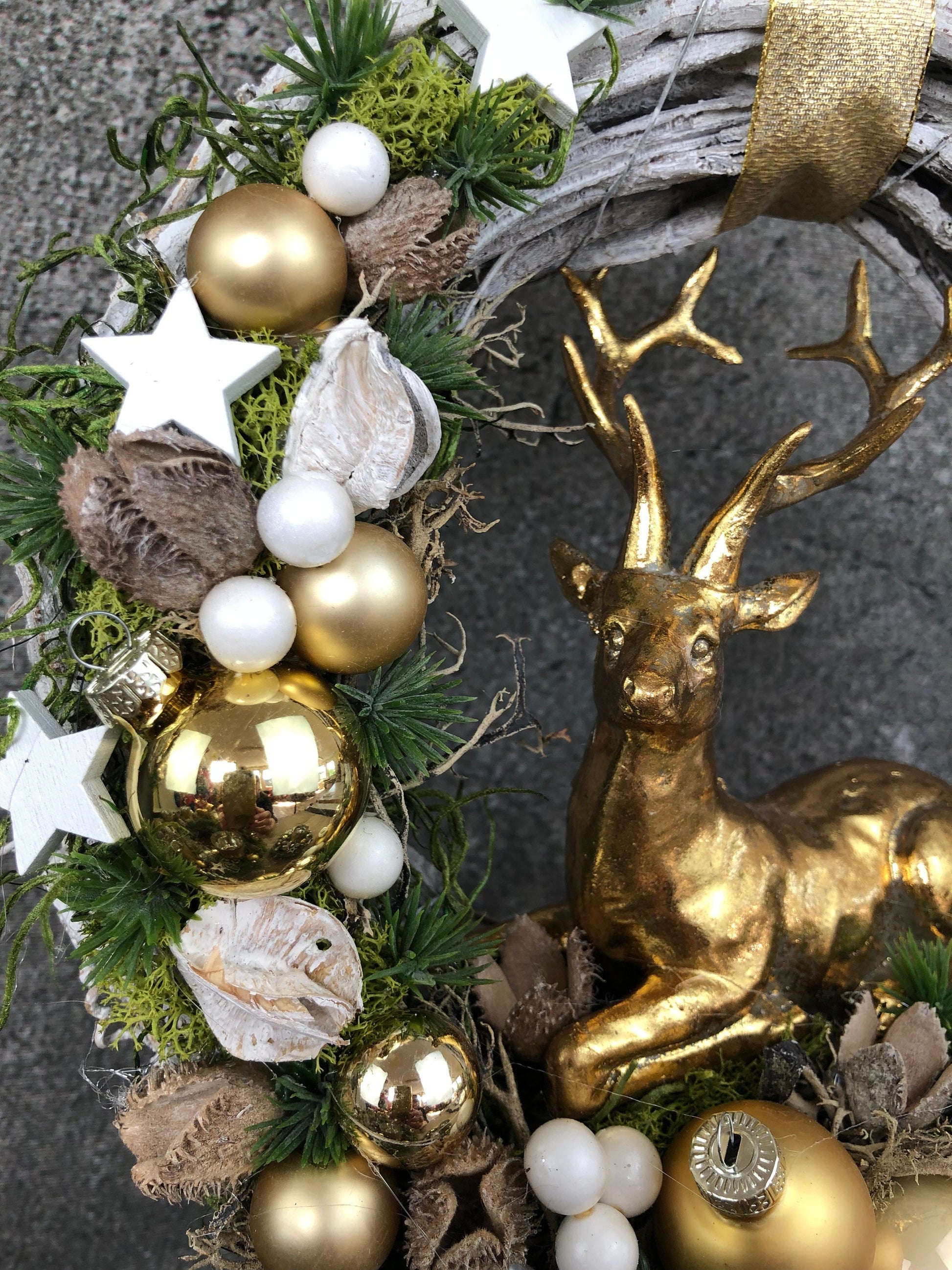 Weihnachtskranz Hirsch – Türkranz Weihnachten Tanne handgefertigt – Türkranz Weihnachten – SarahsFlowerStudio