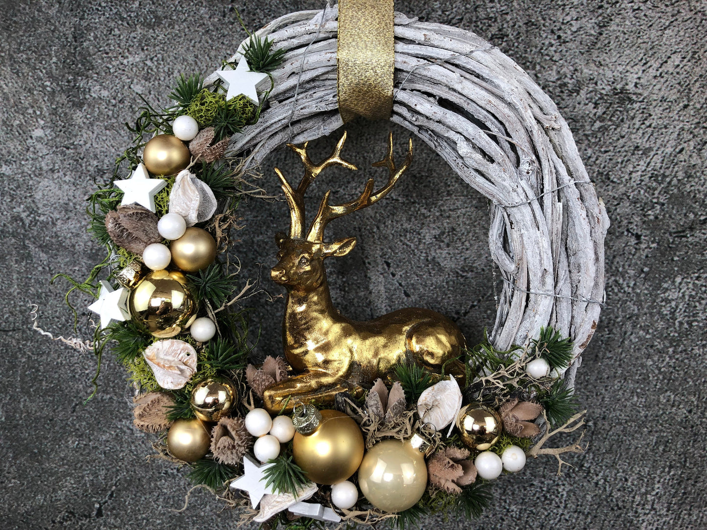 Weihnachtskranz Hirsch – Türkranz Weihnachten Tanne handgefertigt – Türkranz Weihnachten – SarahsFlowerStudio