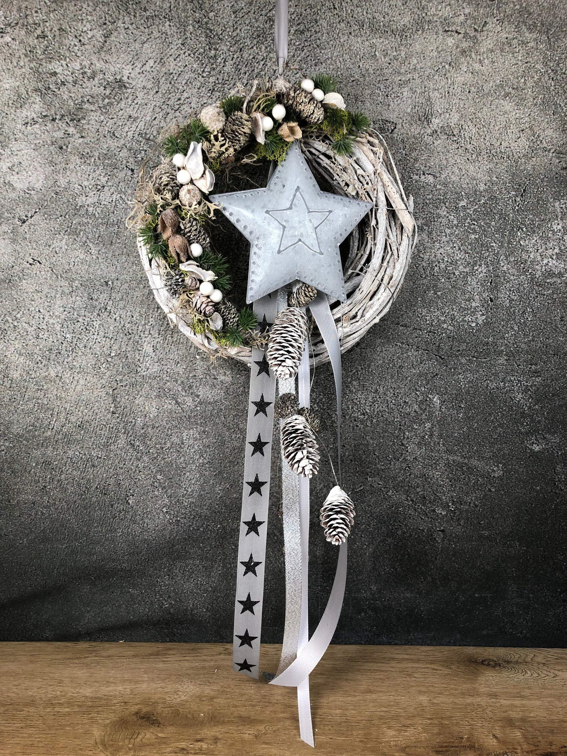 Advent Türkranz Türdeko Türschmuck Weihnachten Stern Metallstern mit LED – handgemacht aus Seiden- und Kunstblumen, langlebig & pflegeleicht von SarahsFlowerStudio