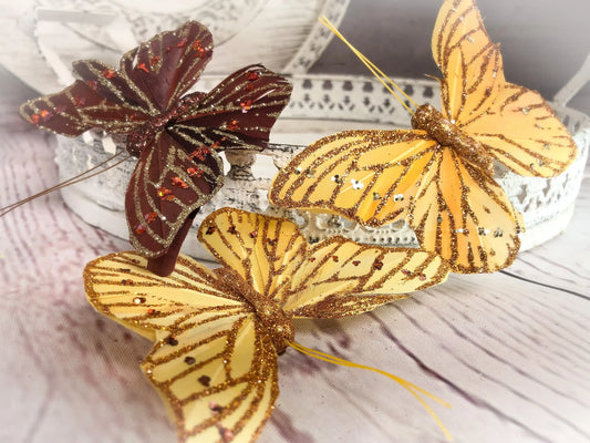 Schmetterling Federschmetterling 3 Stück am Clip Feder Butterfly – handgemacht aus Seiden- und Kunstblumen, langlebig & pflegeleicht von SarahsFlowerStudio