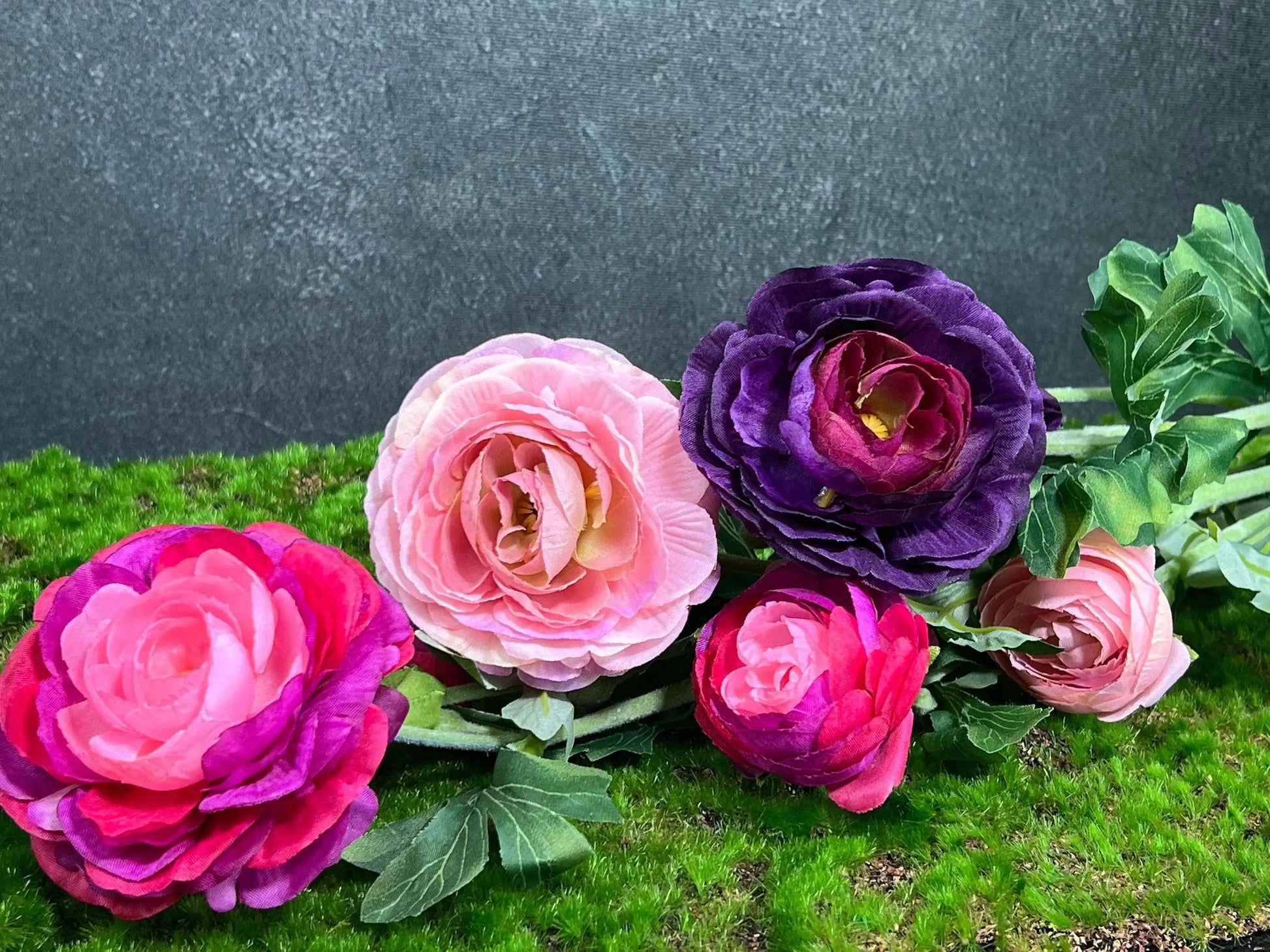 Ranunkel 3Stück oder als Strauß Premium Qualität Seidenblumen künstliche künstlich Kunstblumen Seidenblumen Faux Flower Farn Zweige – handgemacht aus Seiden- und Kunstblumen, langlebig & pflegeleicht von SarahsFlowerStudio