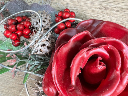 Grabgesteck zum legen Bukett Rose Wachsrose zum legen Allerheiligen Grabdekoration Betende Hände Grabschmuck Grab Grabstrauß Eukalyptus Deko – handgemacht aus Seiden- und Kunstblumen, langlebig & pflegeleicht von SarahsFlowerStudio