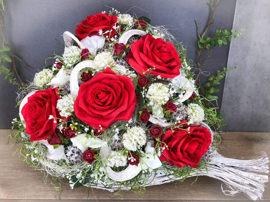 Grabgesteck Grabschmuck Herz Grabdeko Grabdekoration – handgemacht aus Seiden- und Kunstblumen, langlebig & pflegeleicht von SarahsFlowerStudio