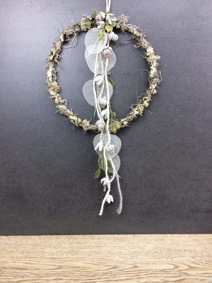 Türkranz Herbst Herbstlich Türschmuck Modern Tür Schmuck Wunschgröße ganzjährig Boho Eicheln Filz Natur Moos Skelettblätter Buchecker – handgemacht aus Seiden- und Kunstblumen, langlebig & pflegeleicht von SarahsFlowerStudio