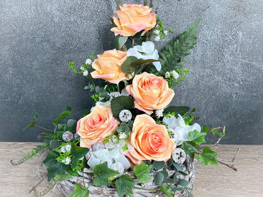 Grabgesteck Allerheiligen Grabschmuck Rose Hortensie Eukalyptus Efeu Wunschfarbe Grabdeko Grabdekoration Allerheiligen – handgemacht aus Seiden- und Kunstblumen, langlebig & pflegeleicht von SarahsFlowerStudio