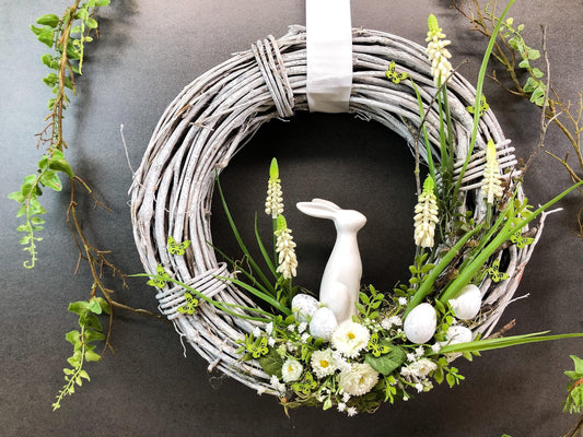 Frühlingskranz 35cm mit Hasen & Gänseblümchen – großer Osterkranz Seidenblumen – Türkranz – SarahsFlowerStudio