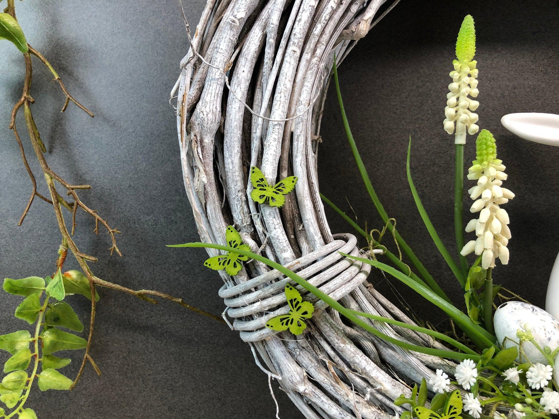 Frühlingskranz 35cm mit Hasen & Gänseblümchen – großer Osterkranz Seidenblumen – Türkranz – SarahsFlowerStudio