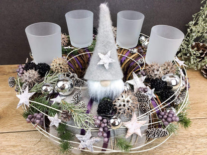 Adventskranz Wunschfarbe Grau Weiß Wichtel Silber Kugeln Zapfen Draht Filz Band Sterne – handgemacht aus Seiden- und Kunstblumen, langlebig & pflegeleicht von SarahsFlowerStudio