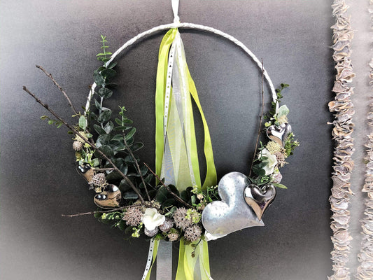 Türkranz ganzjährig Modern Türdeko Tür Schmuck Wunschgröße ganzjährig Muttertag Valentinstag Herz Boho Skelettblätter Band Filz Spitzenband – handgemacht aus Seiden- und Kunstblumen, langlebig & pflegeleicht von SarahsFlowerStudio
