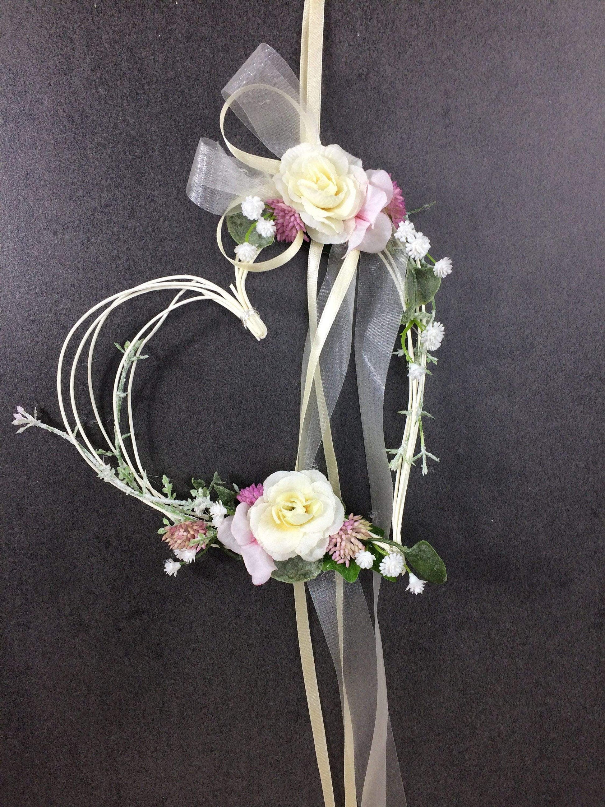 Autoschleife XXL für Seitenspiegel Kirchenbank Wunschfarbe große Schleife Dekoration Blumenschmuck Herz – handgemacht aus Seiden- und Kunstblumen, langlebig & pflegeleicht von SarahsFlowerStudio