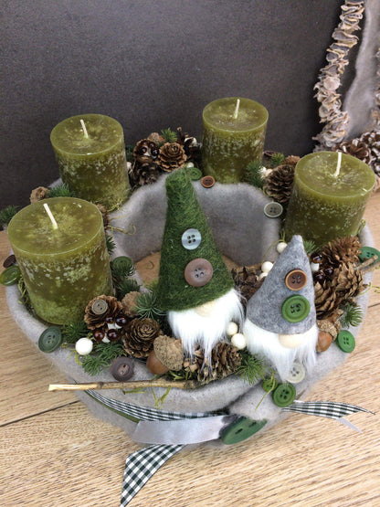 Adventskranz Adventskalender – handgemacht aus Seiden- und Kunstblumen, langlebig & pflegeleicht von SarahsFlowerStudio