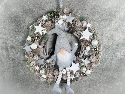 Advent 45cm Türkranz mit 40er LED Türdeko Türschmuck Weihnachten Weidenkranz Wichtel – handgemacht aus Seiden- und Kunstblumen, langlebig & pflegeleicht von SarahsFlowerStudio