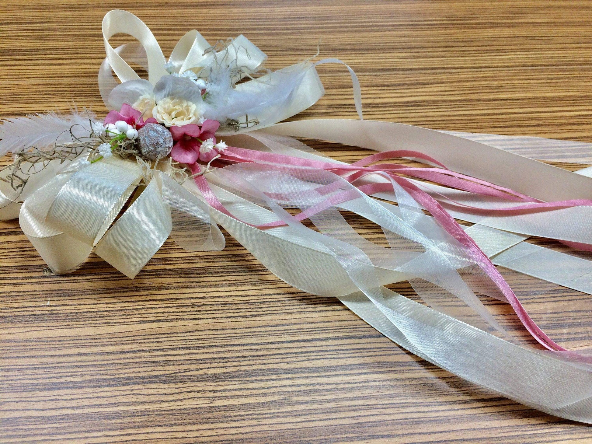2 Schleifen 60cmx25cm Autoschleifen für Seitenspiegel Kirchenbank in Wunschfarbe große Schleife Dekoration Rose – handgemacht aus Seiden- und Kunstblumen, langlebig & pflegeleicht von SarahsFlowerStudio