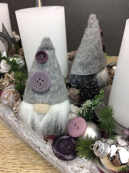Adventskranz Adventskalender Wichtel Modern Länglich in zwei verschiedenen Größen L und XL – handgemacht aus Seiden- und Kunstblumen, langlebig & pflegeleicht von SarahsFlowerStudio