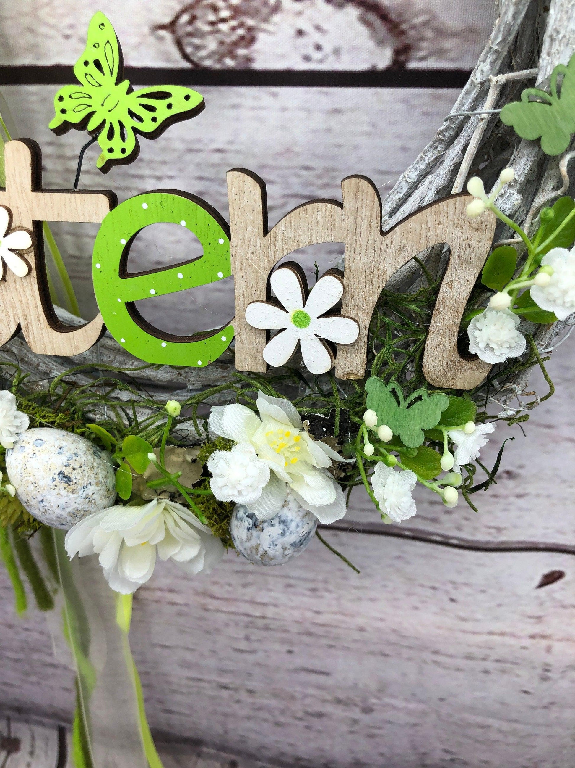 Osterkranz Türkranz mit Hasen, Maiglöckchen & Eiern – Frühlingsdeko Seidenblumen – Türkranz – SarahsFlowerStudio