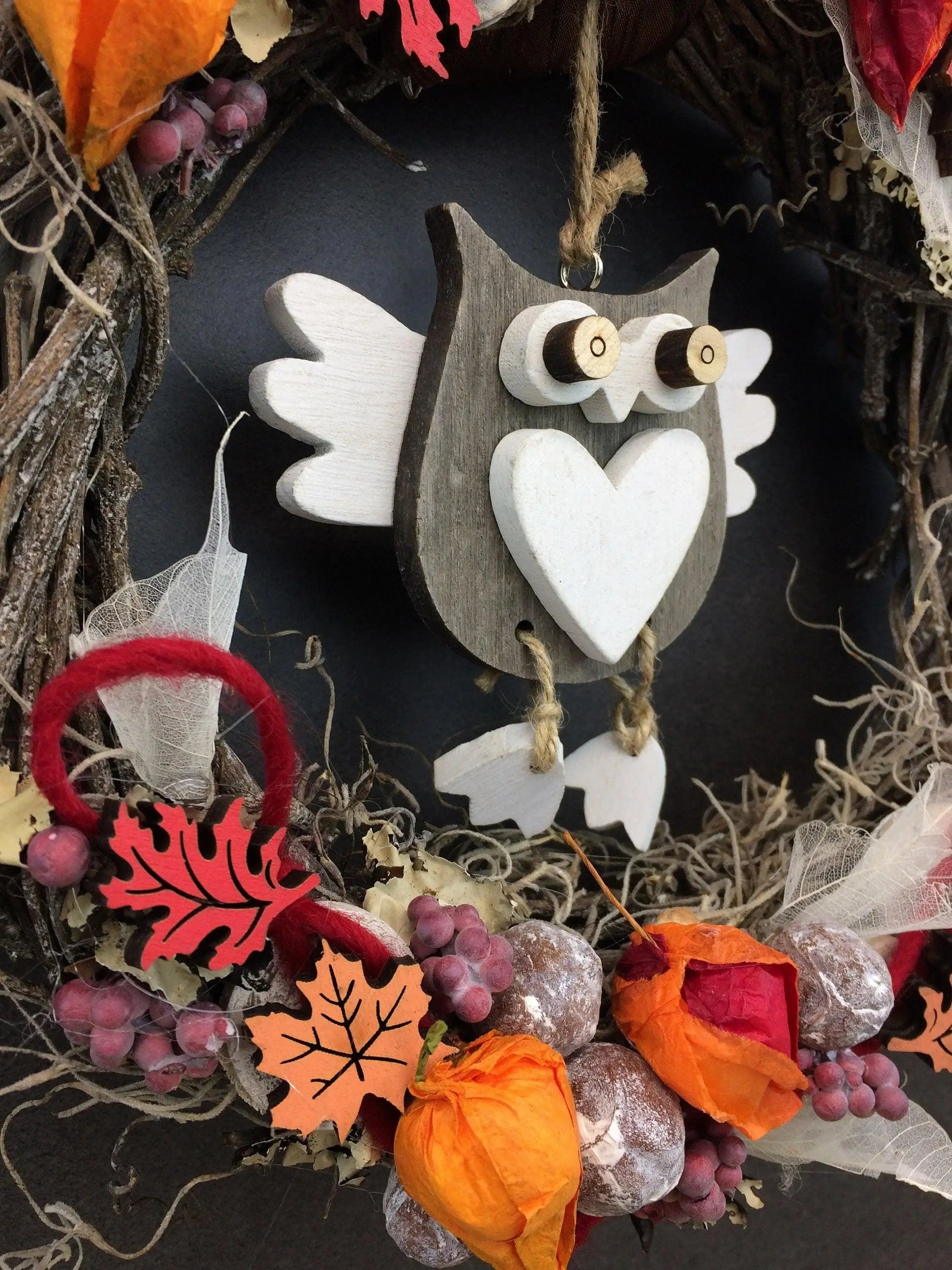 Türkranz 26cm Türdeko Türschmuck Eule Modern Tür Schmuck Herbst herbstlich ganzjährig Herbst – handgemacht aus Seiden- und Kunstblumen, langlebig & pflegeleicht von SarahsFlowerStudio