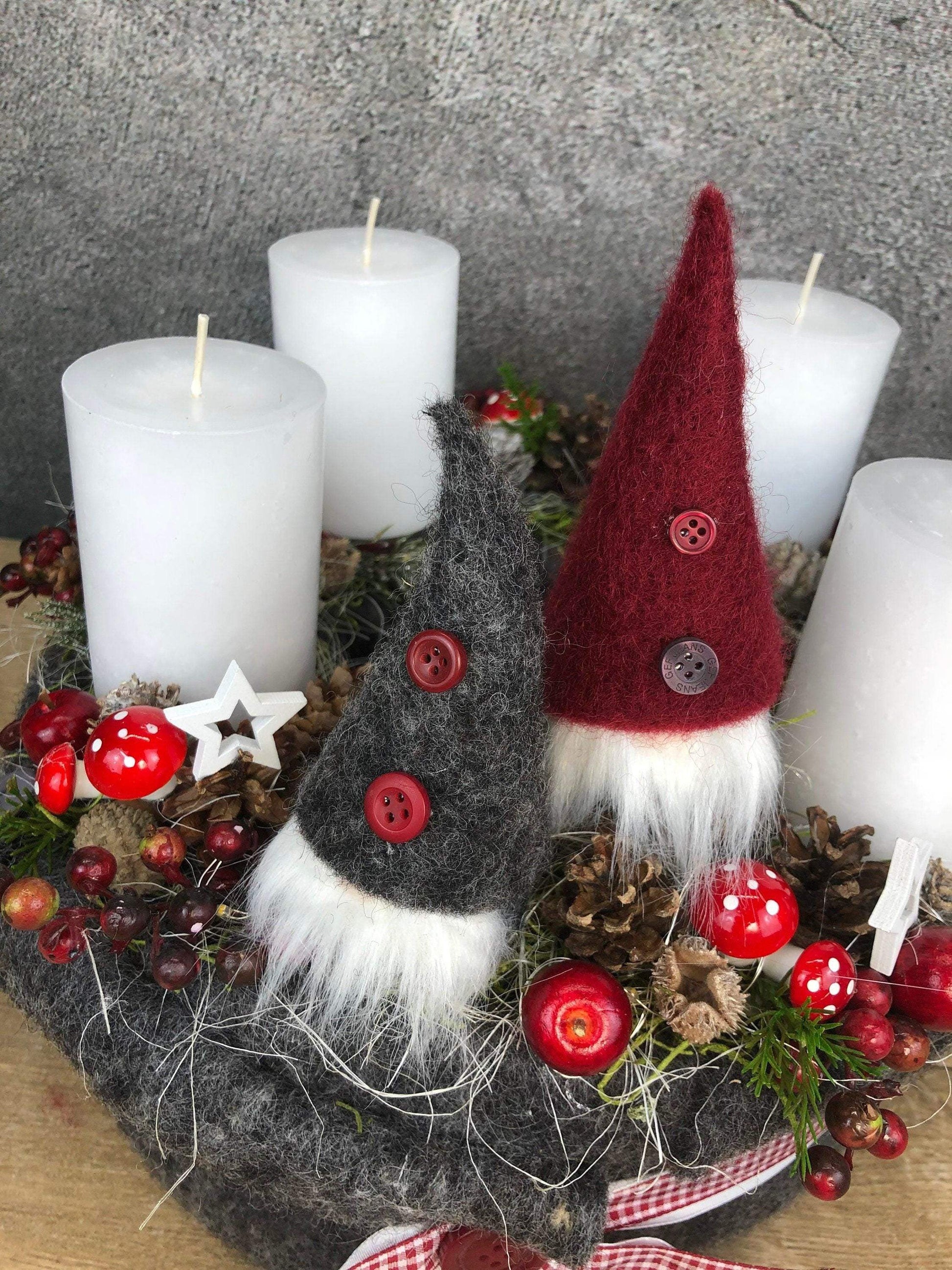 Adventskranz Adventskalender – handgemacht aus Seiden- und Kunstblumen, langlebig & pflegeleicht von SarahsFlowerStudio