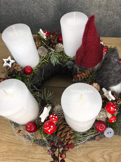 Adventskranz Adventskalender – handgemacht aus Seiden- und Kunstblumen, langlebig & pflegeleicht von SarahsFlowerStudio