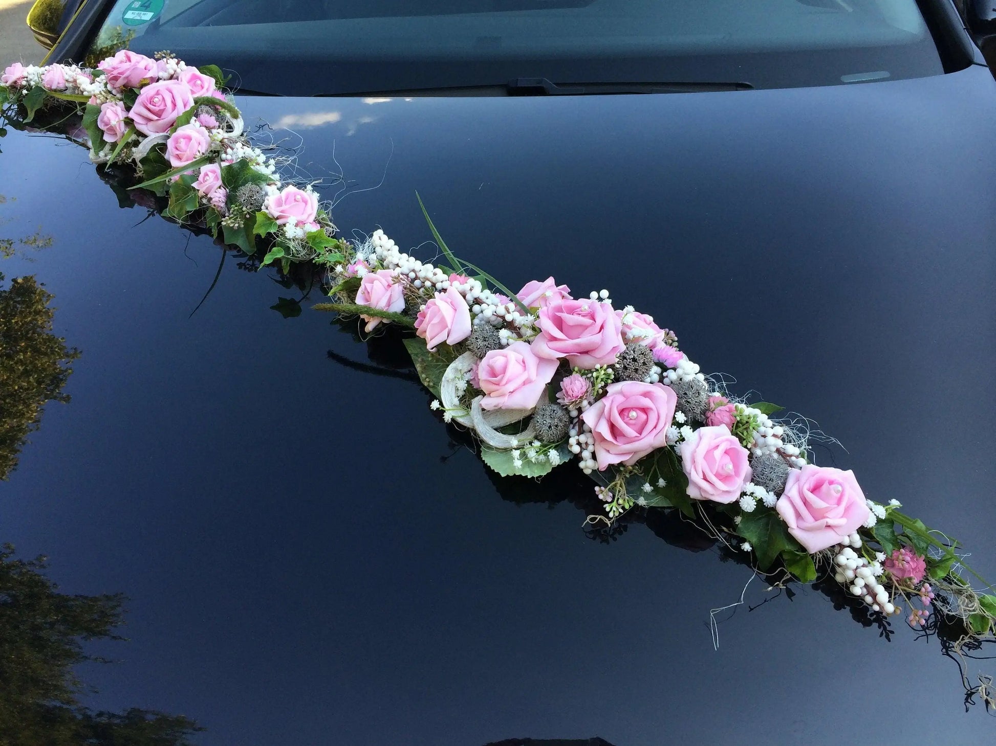 Autoschmuck Autodekoration Autoblumenschmuck Gesteck groß Wunschfarbe Hochzeit Kutschen Schmuck Kutschendeko Kutsche Wedding – handgemacht aus Seiden- und Kunstblumen, langlebig & pflegeleicht von SarahsFlowerStudio