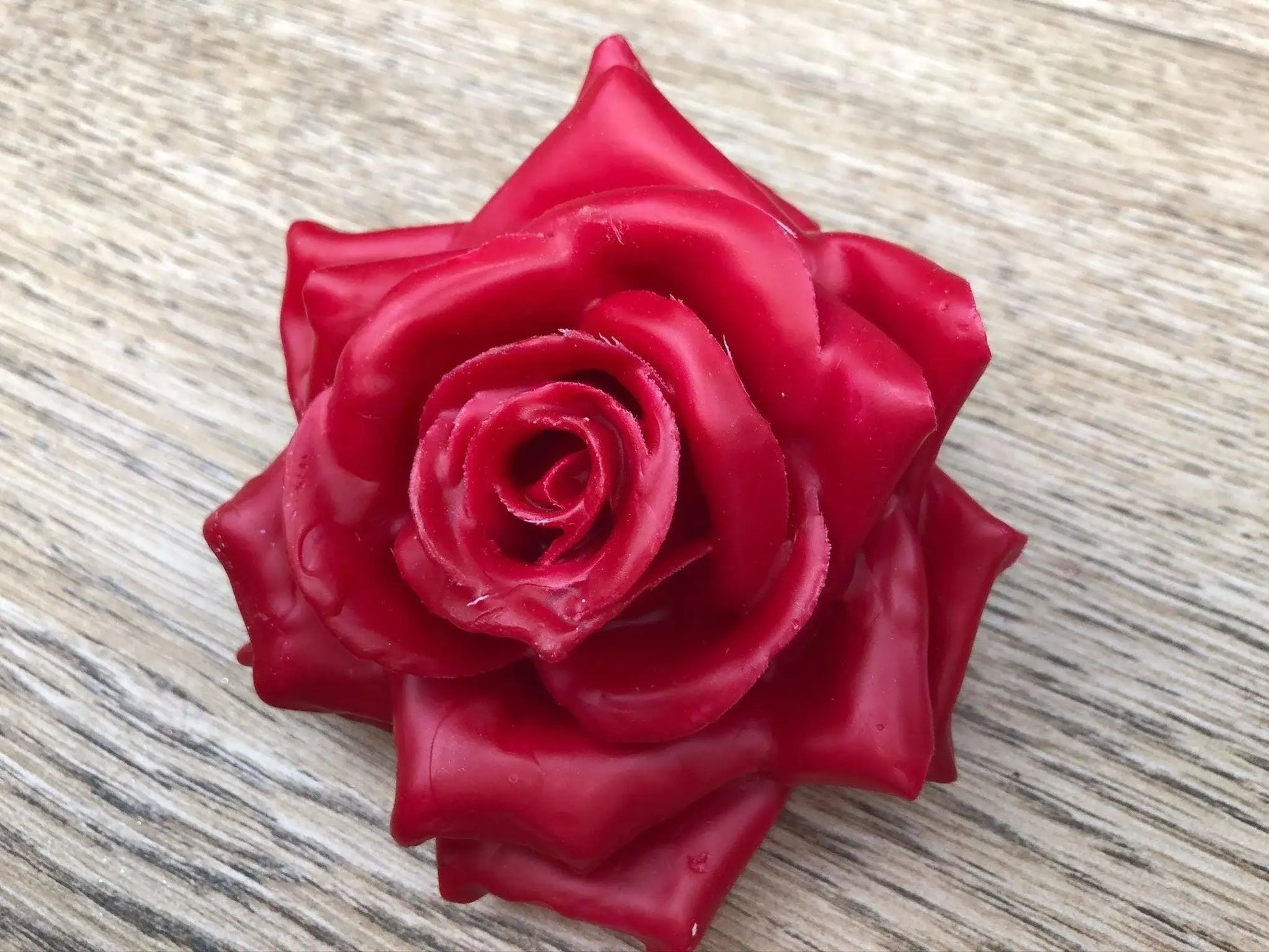 Wachsrosen Rosen Seidenrosen Seidenblumen Gewachst künstliche künstlich winterlich Allerheiligen Totensonntag – handgemacht aus Seiden- und Kunstblumen, langlebig & pflegeleicht von SarahsFlowerStudio