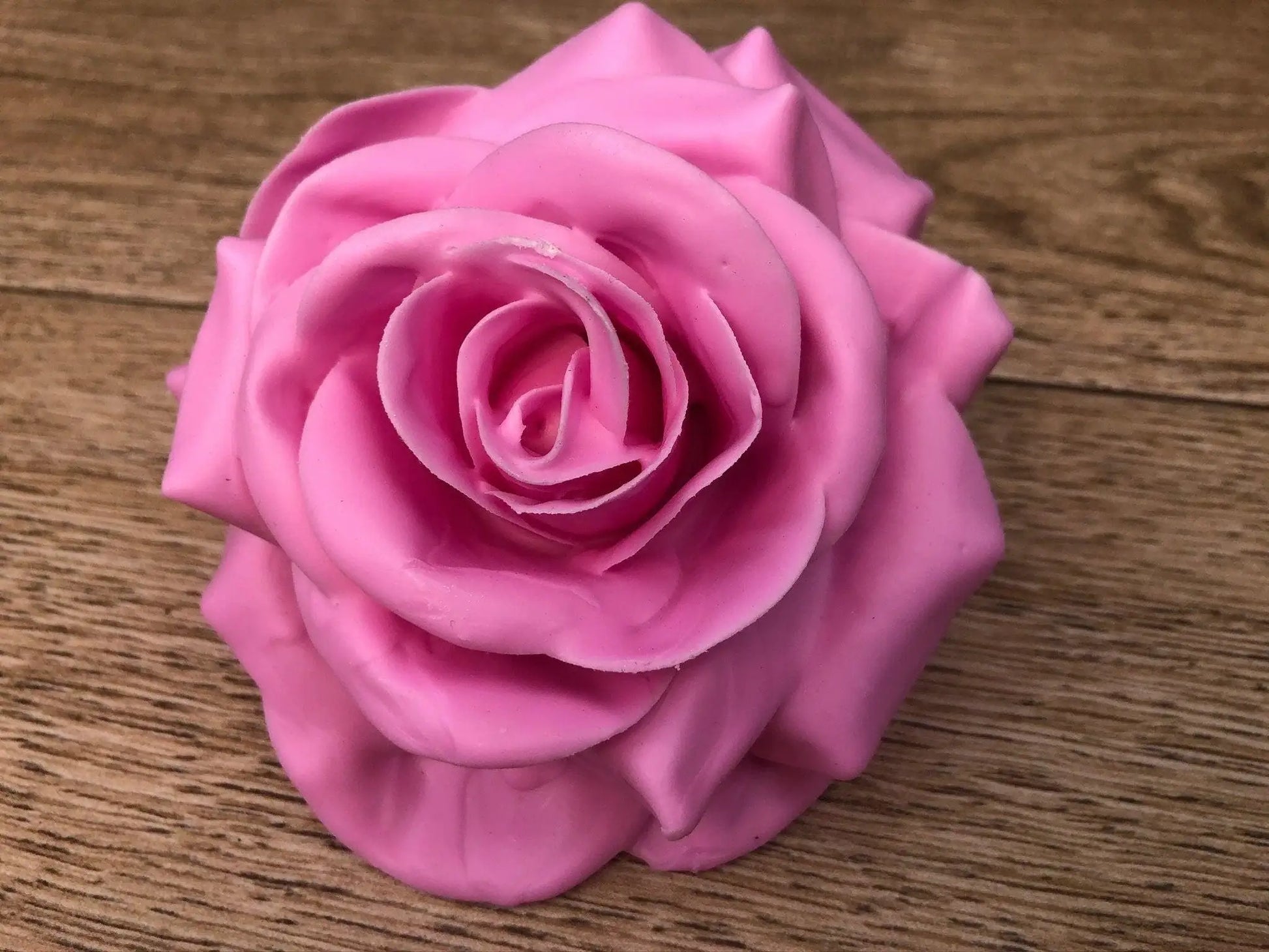 Wachsrosen Rosen Seidenrosen Seidenblumen Gewachst künstliche künstlich winterlich Allerheiligen Totensonntag – handgemacht aus Seiden- und Kunstblumen, langlebig & pflegeleicht von SarahsFlowerStudio