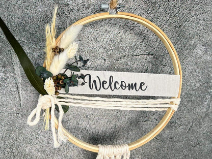 Türkranz Kranz Ring Stickring Eukalyptus Gräser Wandkranz Trockenblumen Hoop – handgemacht aus Seiden- und Kunstblumen, langlebig & pflegeleicht von SarahsFlowerStudio