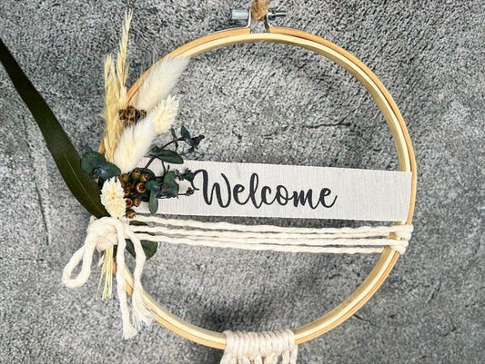 Türkranz Kranz Ring Stickring Eukalyptus Gräser Wandkranz Trockenblumen Hoop – handgemacht aus Seiden- und Kunstblumen, langlebig & pflegeleicht von SarahsFlowerStudio