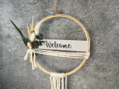 Türkranz Kranz Ring Stickring Eukalyptus Gräser Wandkranz Trockenblumen Hoop – handgemacht aus Seiden- und Kunstblumen, langlebig & pflegeleicht von SarahsFlowerStudio
