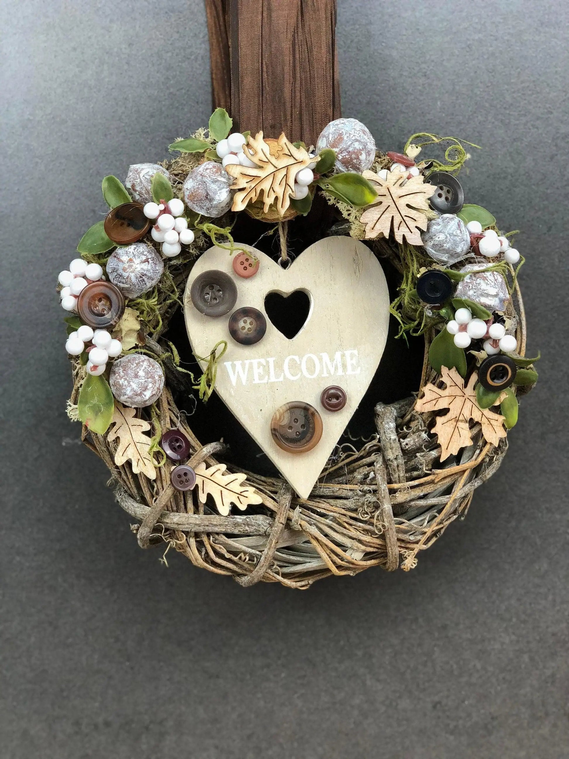 Türkranz 22cm Türdeko Türschmuck Herz Welcome Modern Tür Schmuck Herbst herbstlich ganzjährig Herbst – handgemacht aus Seiden- und Kunstblumen, langlebig & pflegeleicht von SarahsFlowerStudio
