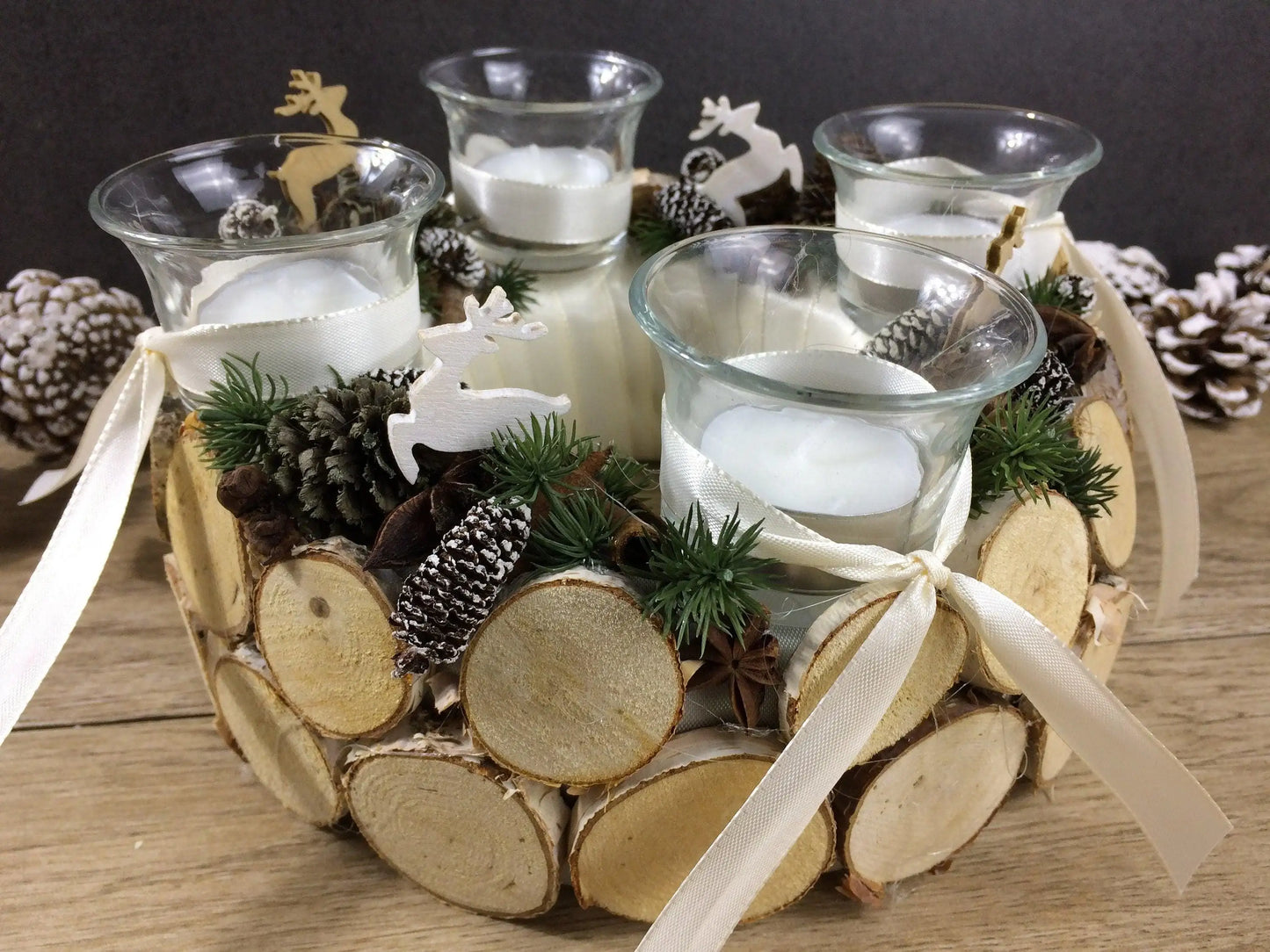 Adventskranz Wunschfarbe Hirsch Zapfen Birke Wunschfarbe Teelicht Anis Zimt – handgemacht aus Seiden- und Kunstblumen, langlebig & pflegeleicht von SarahsFlowerStudio