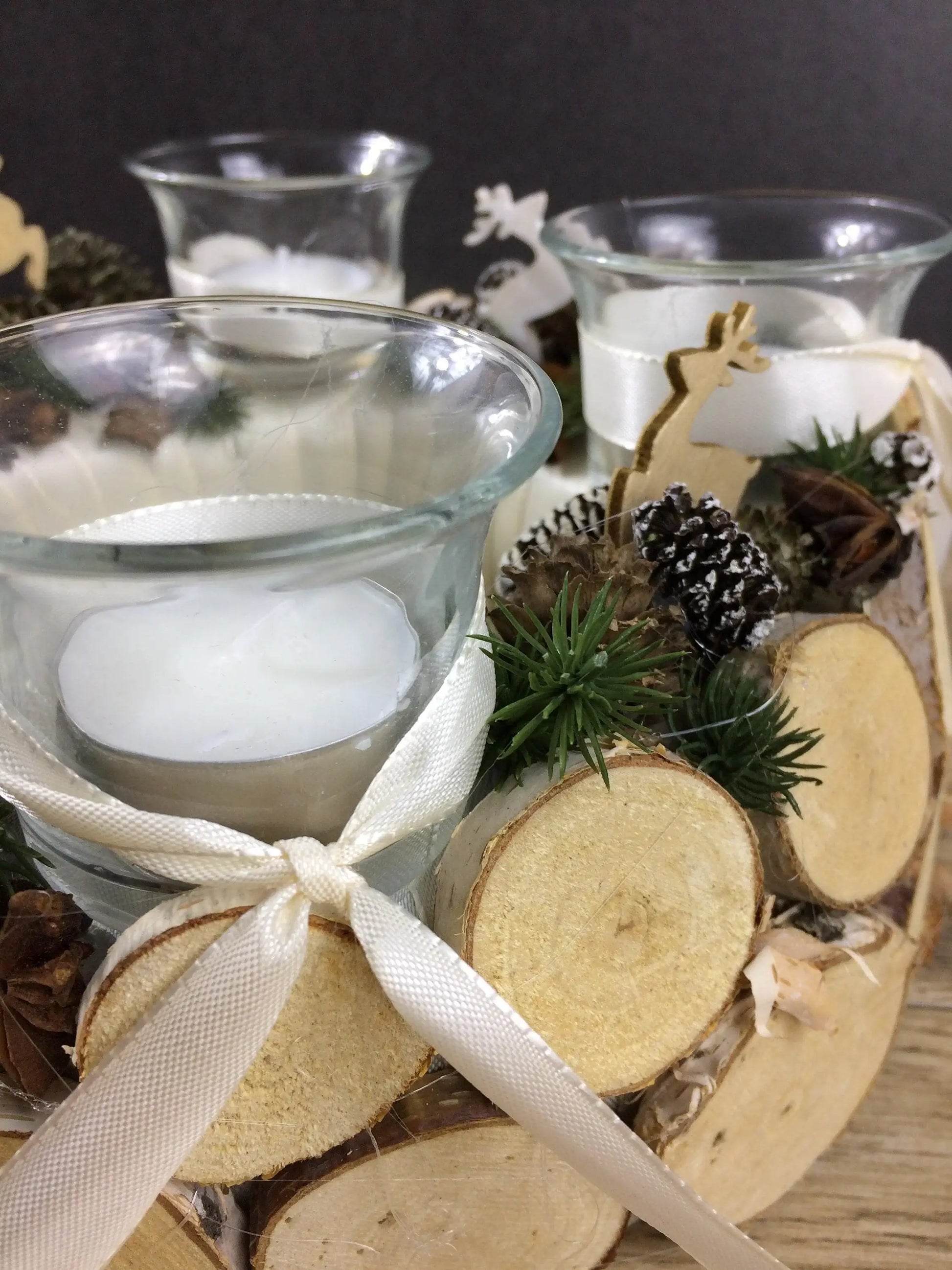 Adventskranz Wunschfarbe Hirsch Zapfen Birke Wunschfarbe Teelicht Anis Zimt – handgemacht aus Seiden- und Kunstblumen, langlebig & pflegeleicht von SarahsFlowerStudio