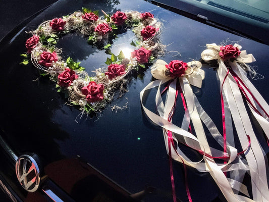 Autoschmuck Set 3 Teilig Herz und Schleifen Autodekoration Autoblumenschmuck Gesteck Hochzeit Kutschen Schmuck Kutschendeko Kutsche Wedding – handgemacht aus Seiden- und Kunstblumen, langlebig & pflegeleicht von SarahsFlowerStudio