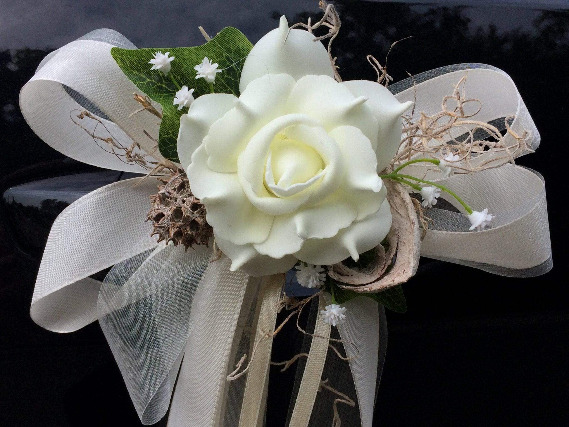 Autoschmuck Set 3 Teilig Herz und Schleifen Autodekoration Autoblumenschmuck Gesteck Hochzeit Kutschen Schmuck Kutschendeko Kutsche Wedding – handgemacht aus Seiden- und Kunstblumen, langlebig & pflegeleicht von SarahsFlowerStudio