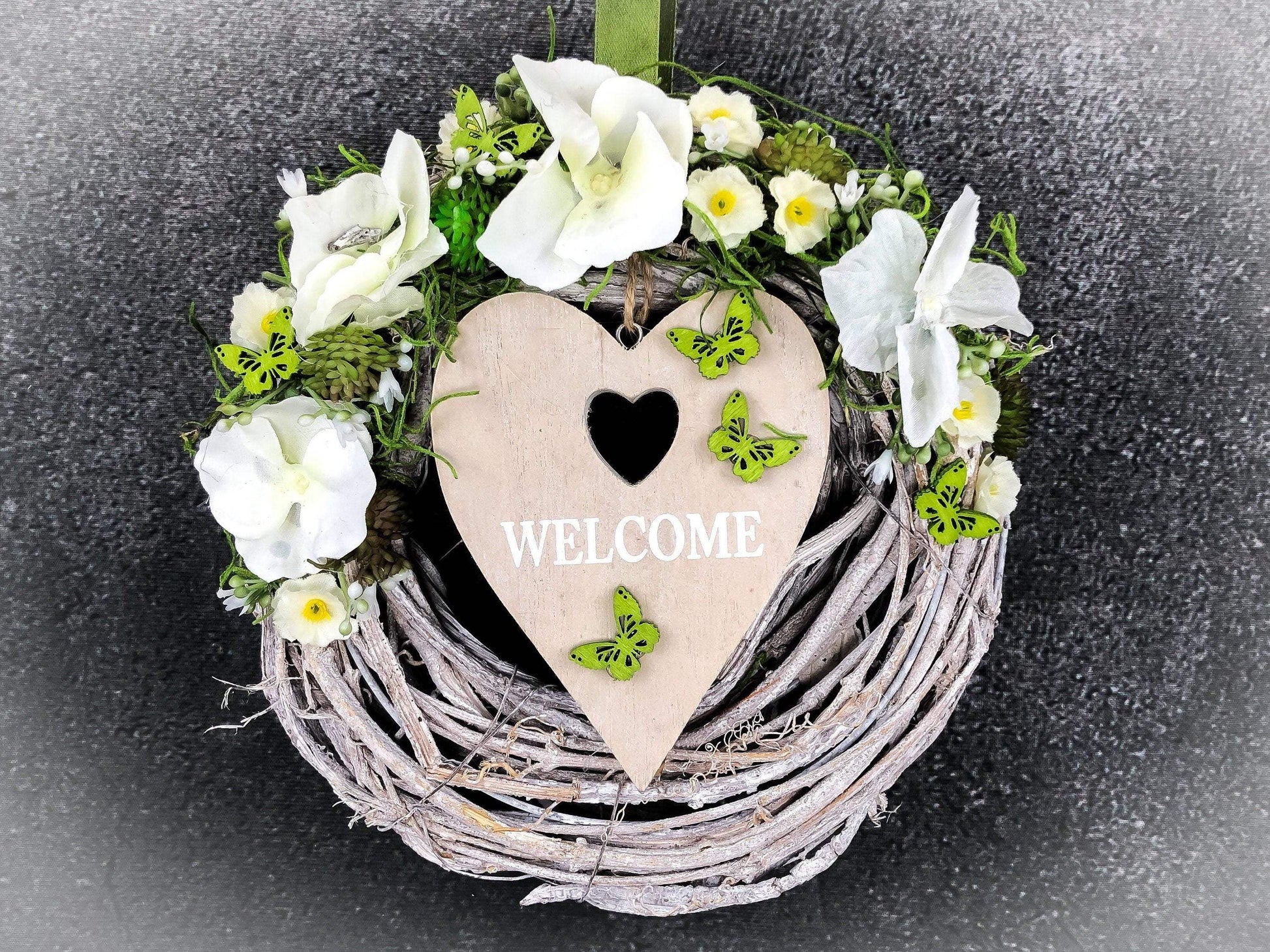 Türkranz Türdeko Türschmuck Herz Welcome Modern ganzjährig Tür Schmuck Schmetterling Herbst – handgemacht aus Seiden- und Kunstblumen, langlebig & pflegeleicht von SarahsFlowerStudio