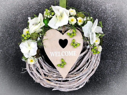 Türkranz Türdeko Türschmuck Herz Welcome Modern ganzjährig Tür Schmuck Schmetterling Herbst – handgemacht aus Seiden- und Kunstblumen, langlebig & pflegeleicht von SarahsFlowerStudio