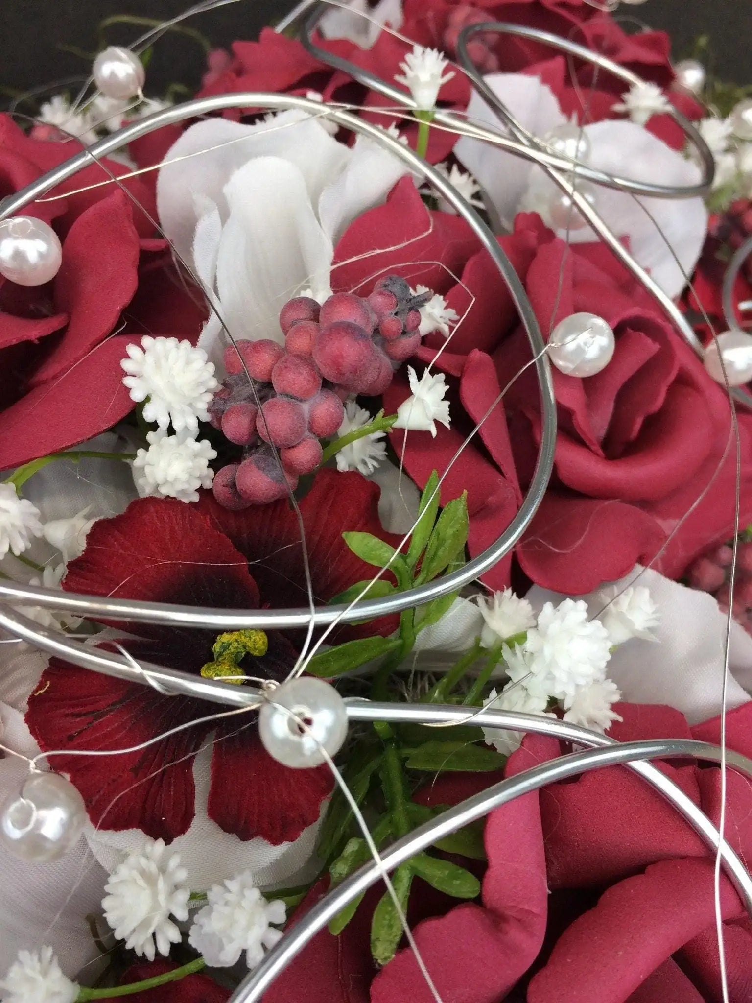 Grabgesteck Rosen Hortensien Grabschmuck Herz Farbwunsch Grabdeko Grabdekoration – handgemacht aus Seiden- und Kunstblumen, langlebig & pflegeleicht von SarahsFlowerStudio