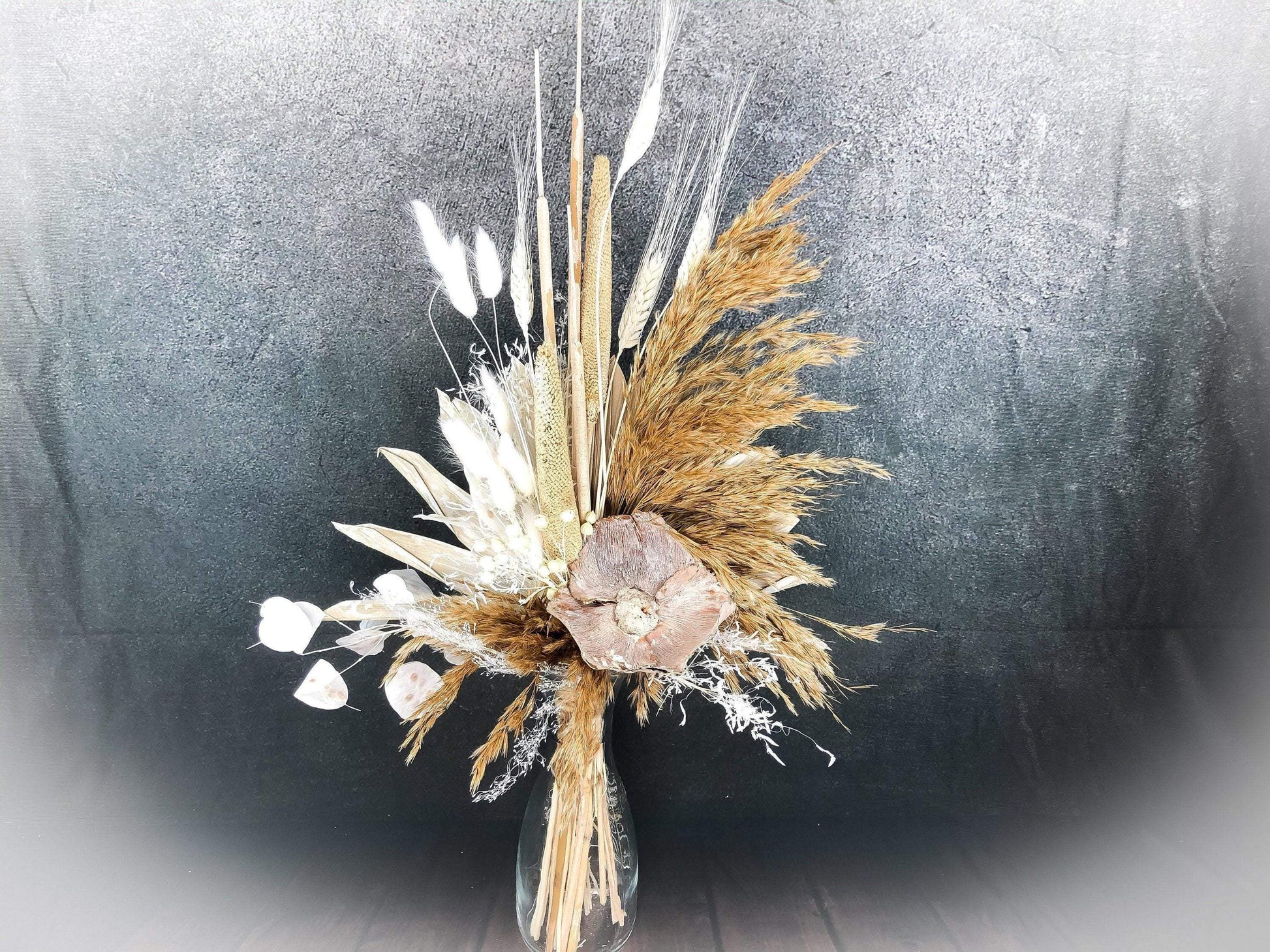 Trockenblumenstrauß Strauß Gräser mit Exoten Pampasgras Gräser Trockenblumen Trockenmaterial Natur natürlich dried bouquet dried Flowers – handgemacht aus Seiden- und Kunstblumen, langlebig & pflegeleicht von SarahsFlowerStudio
