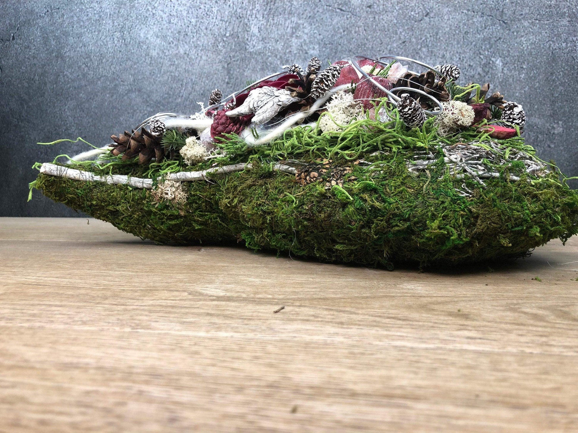 Grabgesteck Grabschmuck Herz Wunschgröße Grabdekoration Grabschmuck Allerheiligen Wachs Rose – handgemacht aus Seiden- und Kunstblumen, langlebig & pflegeleicht von SarahsFlowerStudio