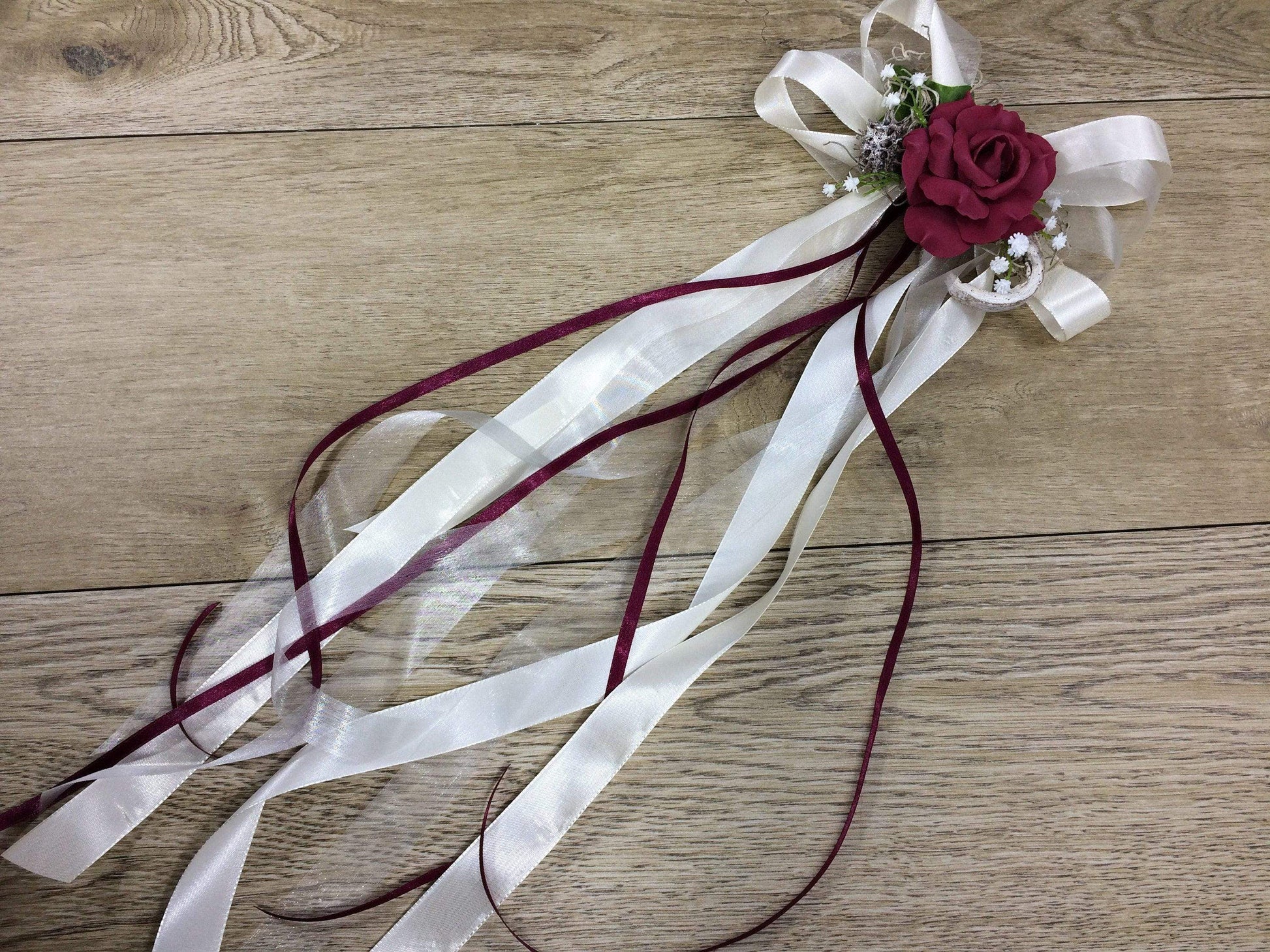 2 Autoschleifen für Seitenspiegel Kirchenbank in Wunschfarbe große Schleife Dekoration Rose – handgemacht aus Seiden- und Kunstblumen, langlebig & pflegeleicht von SarahsFlowerStudio